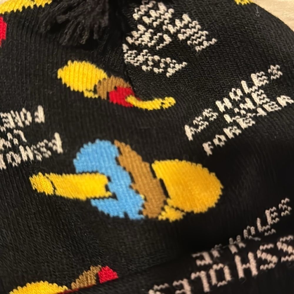 ALF Pom-Pom hat - Picture 3 of 4